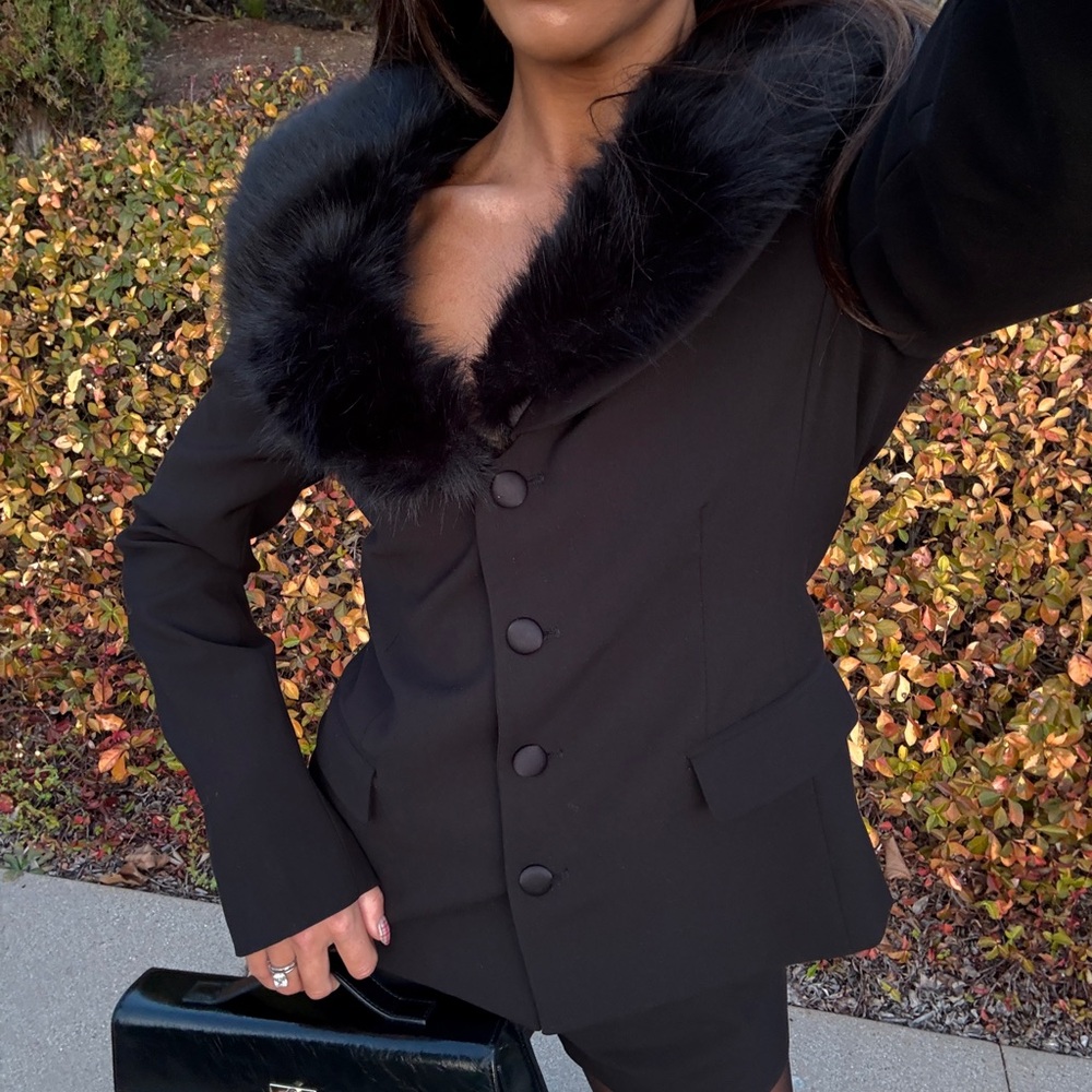 Elegant Black Fur-Trimmed Women's Jacket